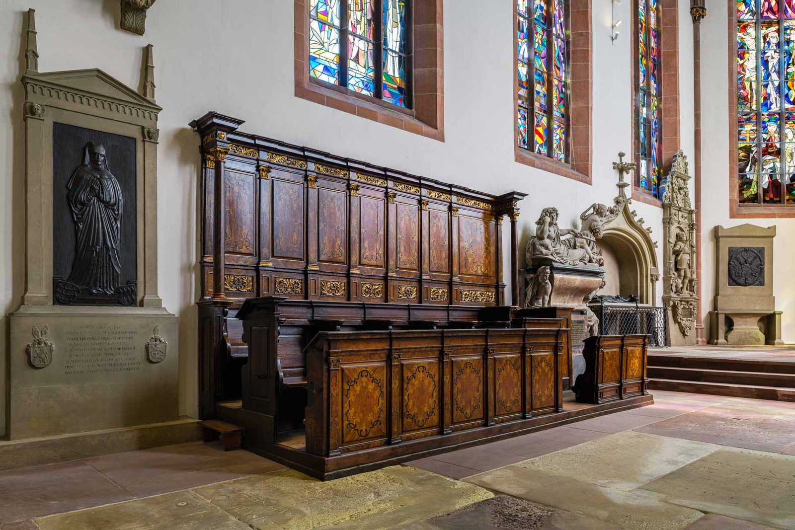Historisches Chorgestühl im Hauptchor der Stiftskirche Baden-Baden