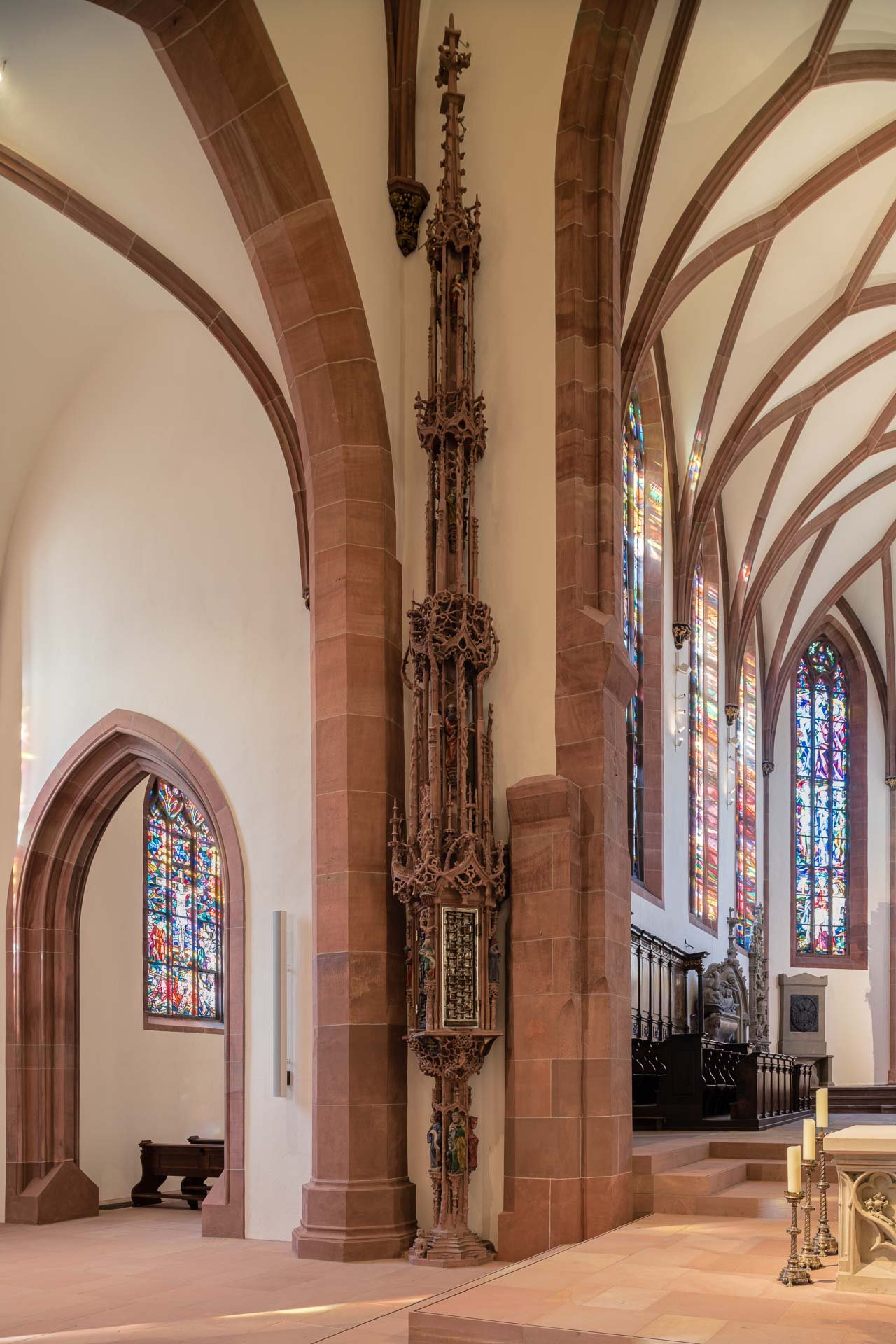 Gotisches Sakramentshäuschen in der Stiftskirche Baden-Baden